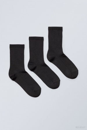 Weekday 3-pack Lova Shiny Socks Black | PCYE2070