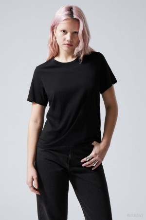 Weekday Essence Standard T-shirt Black | HOYN3806