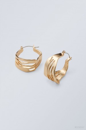 Weekday Motion Hoop Earrings Golden | JWKS6752