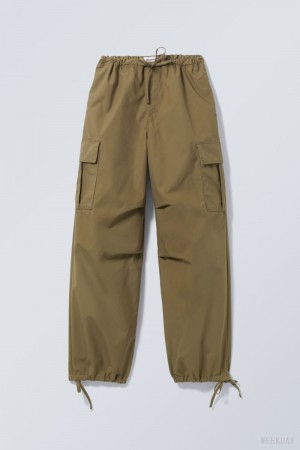 Weekday Parachute Loose Cargo Trousers Khaki | WXZU3658