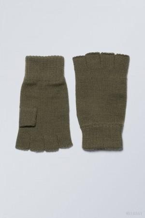 Weekday Wood Gloves Dark Khaki | HXCL6151