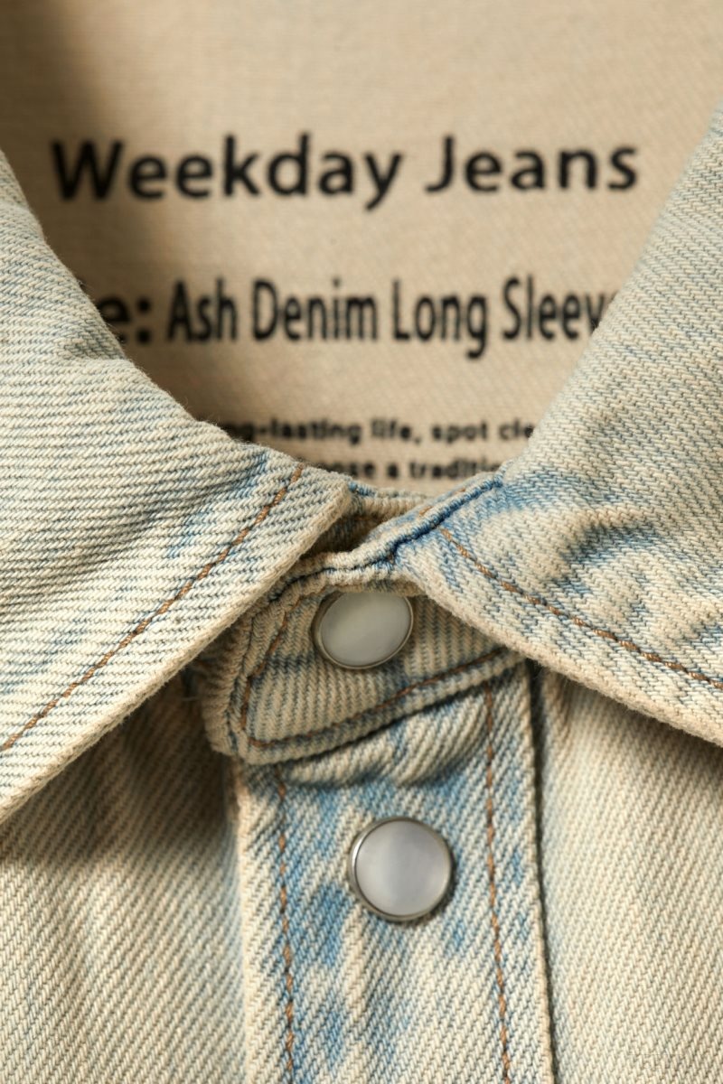 Weekday Ash Longsleeve Denim Shirt Sunbleached | UQSR8925