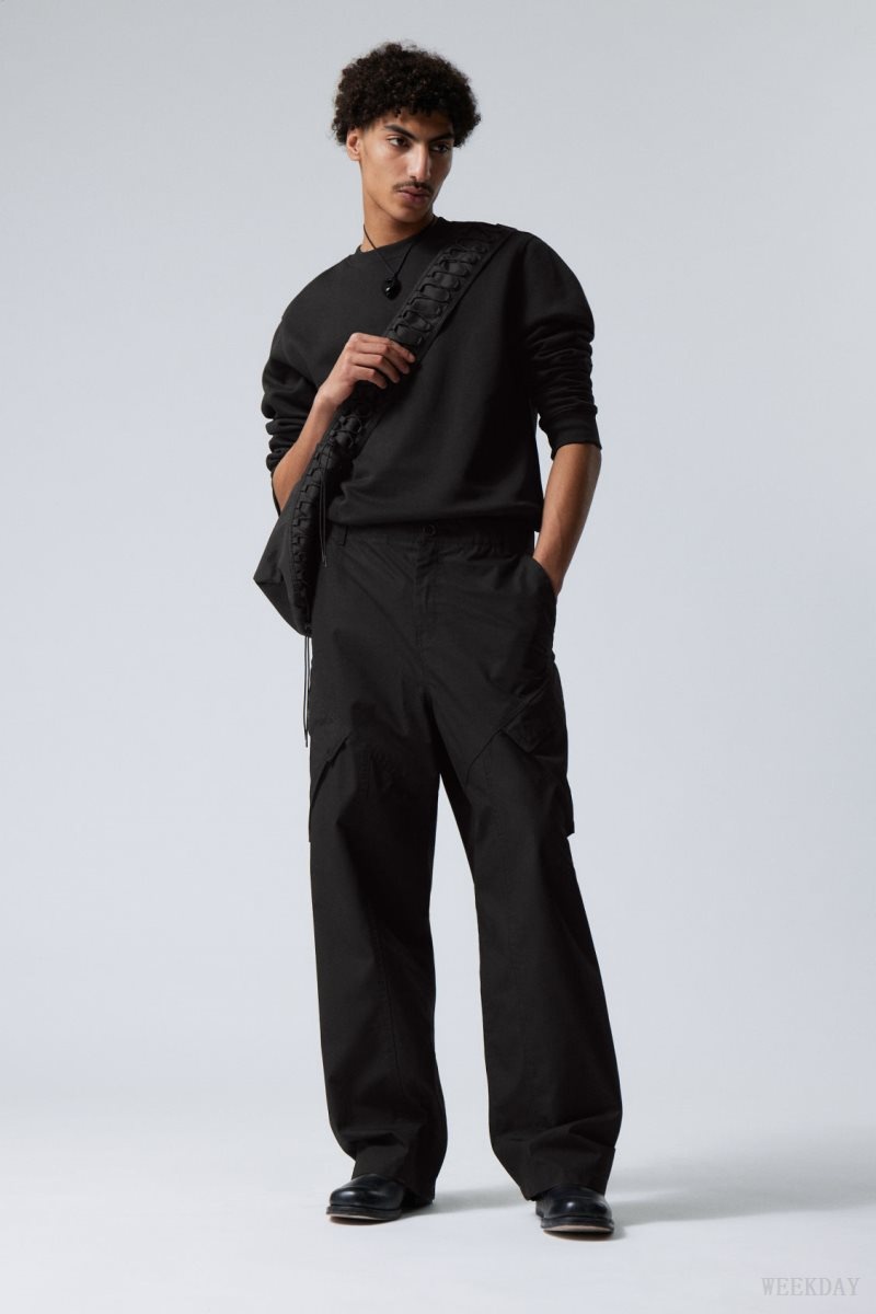 Weekday Astro Loose Asymmetric Cargo Trousers Black | EMFZ7285