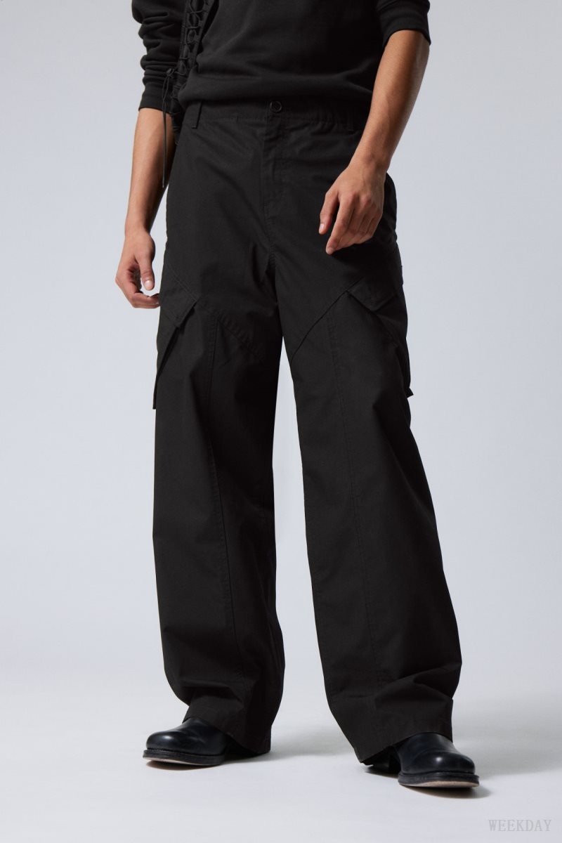 Weekday Astro Loose Asymmetric Cargo Trousers Black | EMFZ7285