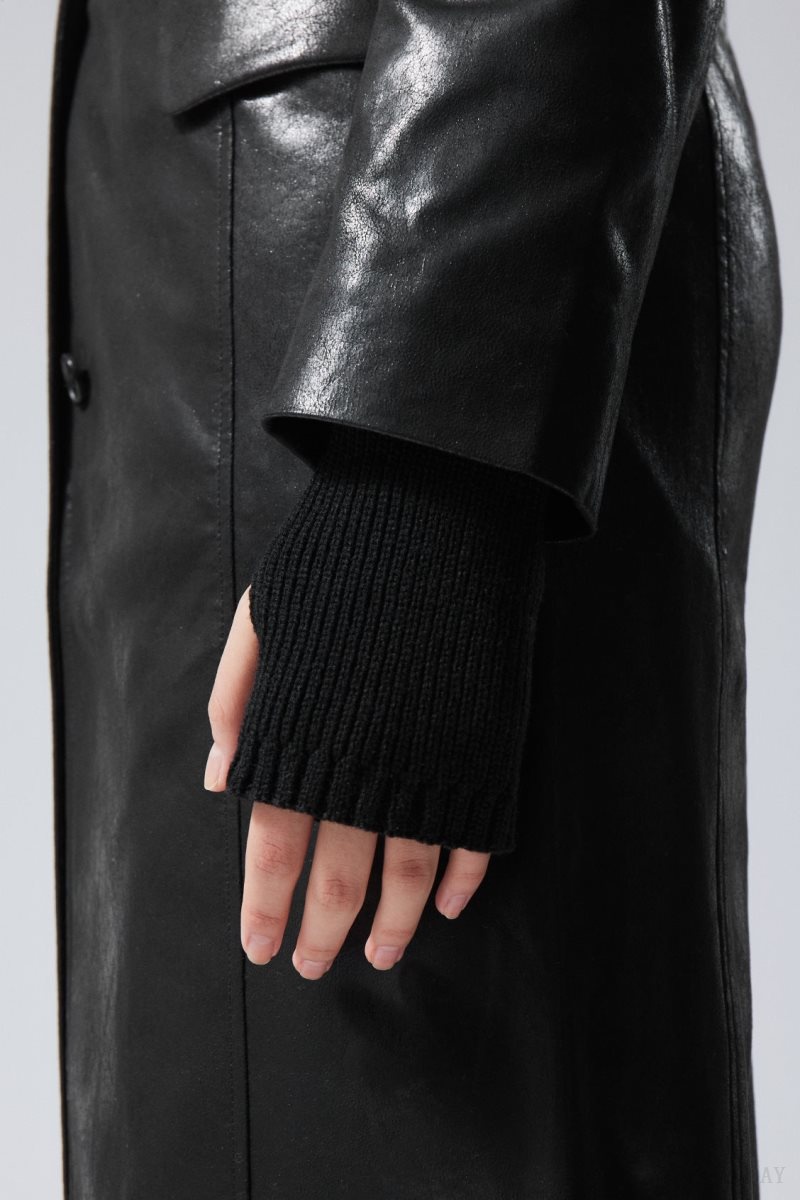 Weekday Hanna Wrist Warmer Black | SYLZ1050