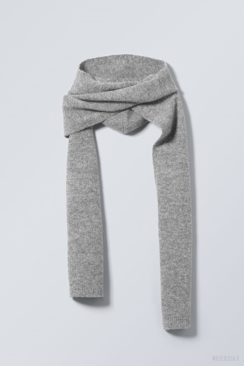 Weekday Hood Scarf Grey | YKQD0425