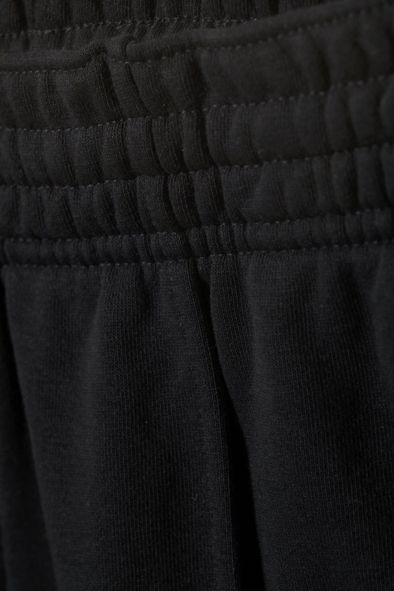 Weekday Ken Terry Lightweight Shorts Black | AAKG2843