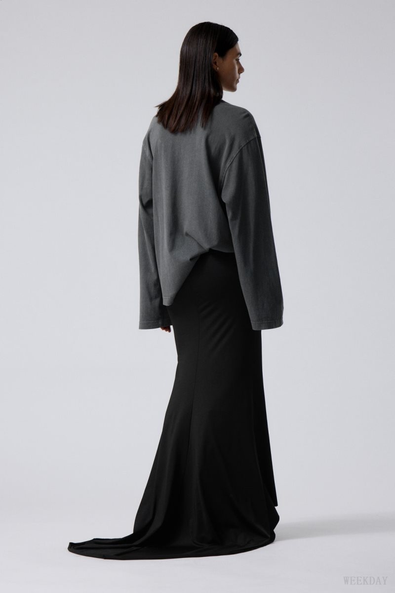 Weekday Long Asymmetric Drape Skirt Black | BBML5265