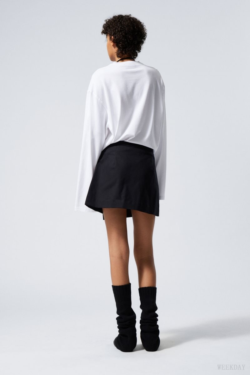 Weekday Mel Mini Skirt Black | URLD1522