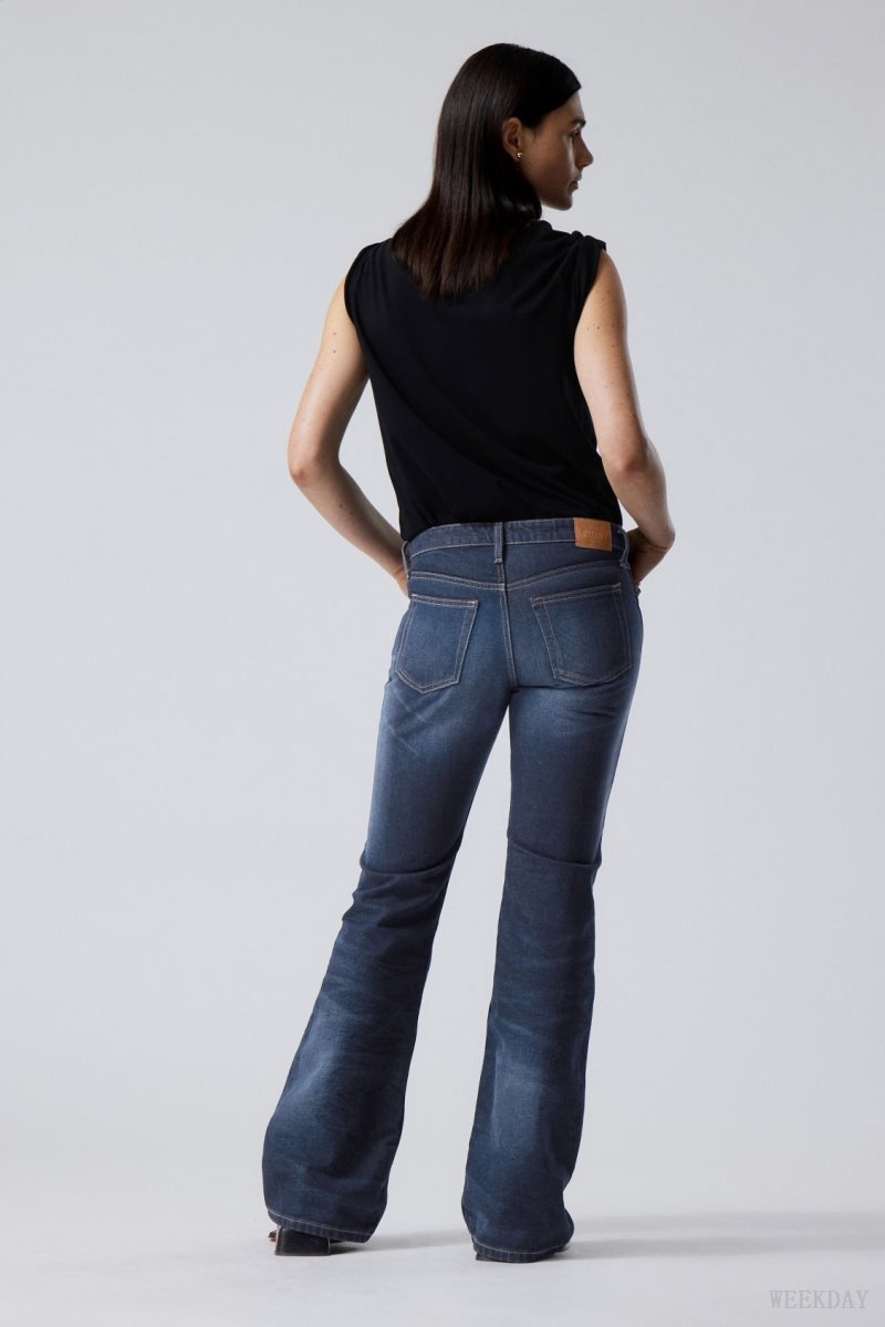 Weekday Nova Low Bootcut Wrinkle Jeans Blue | NOOG8951