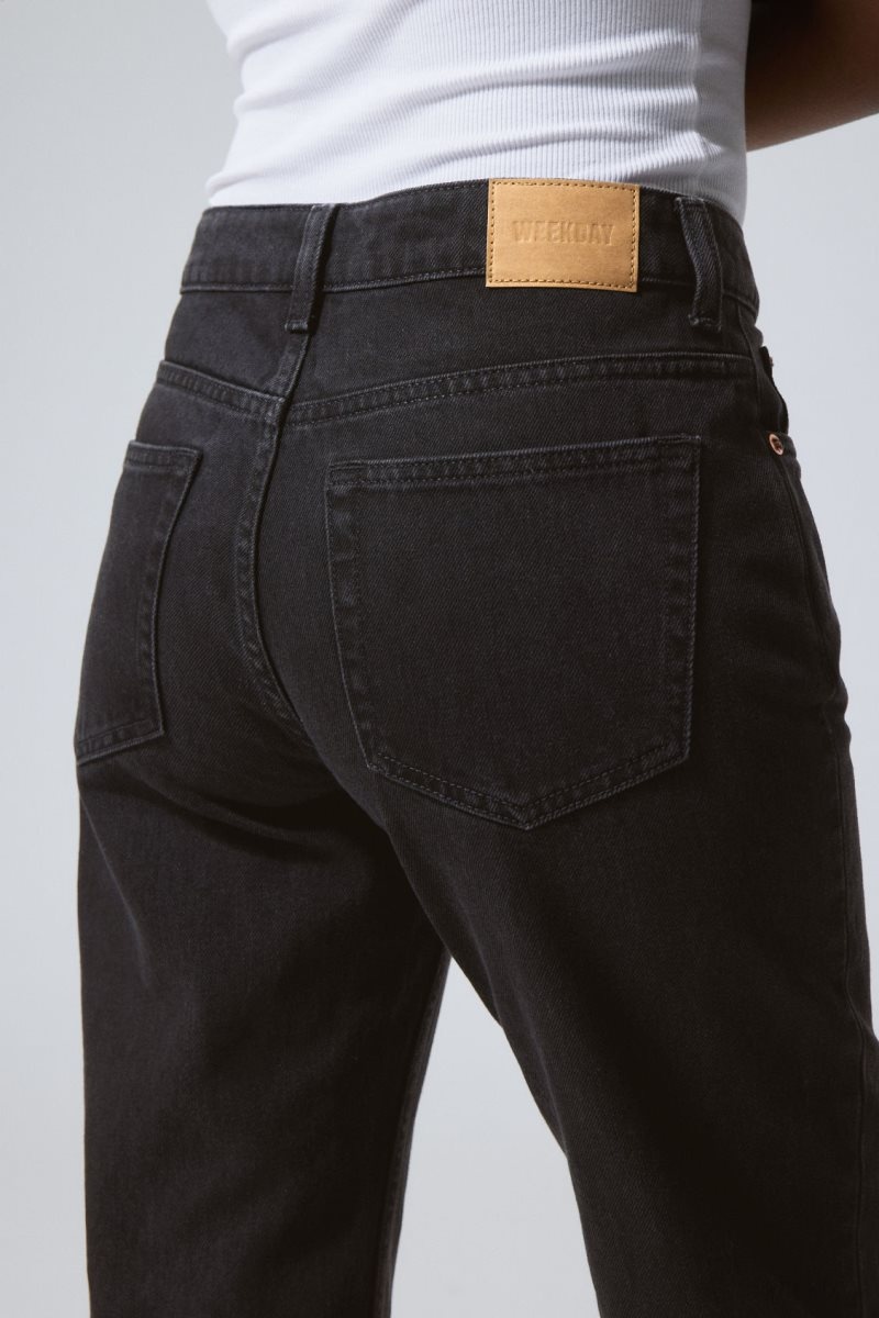 Weekday Pin Mid Straight Jeans Black | CPJV4719