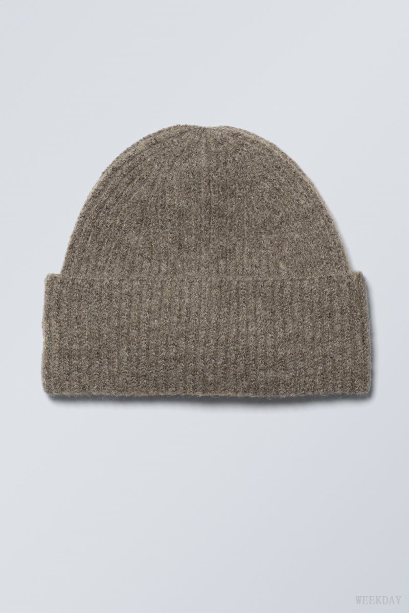 Weekday Pow Beanie Mole | MFAA0189