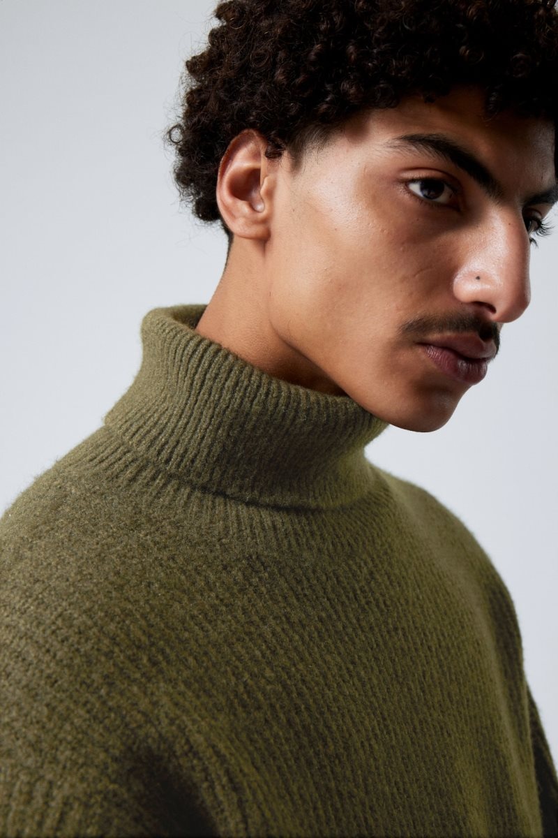 Weekday Renzo Relaxed Wool Blend Turtleneck Khaki Green | EGTY2324