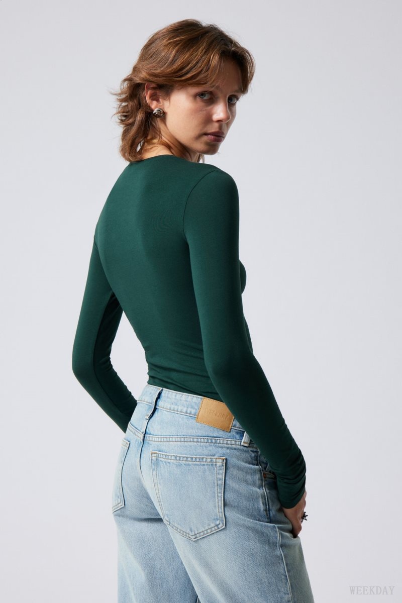 Weekday Slim Fitted Long Sleeve Dark Green | RUNN3174