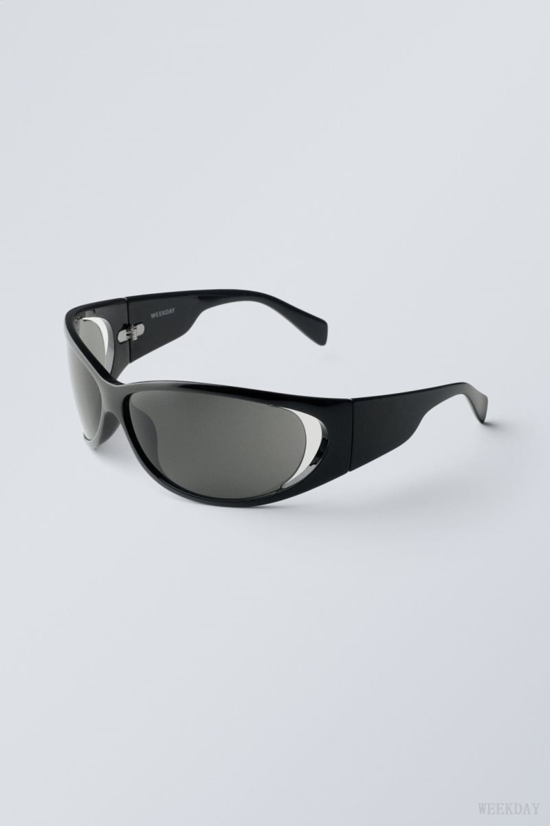 Weekday Strike Sunglasses Black | QRCA0557