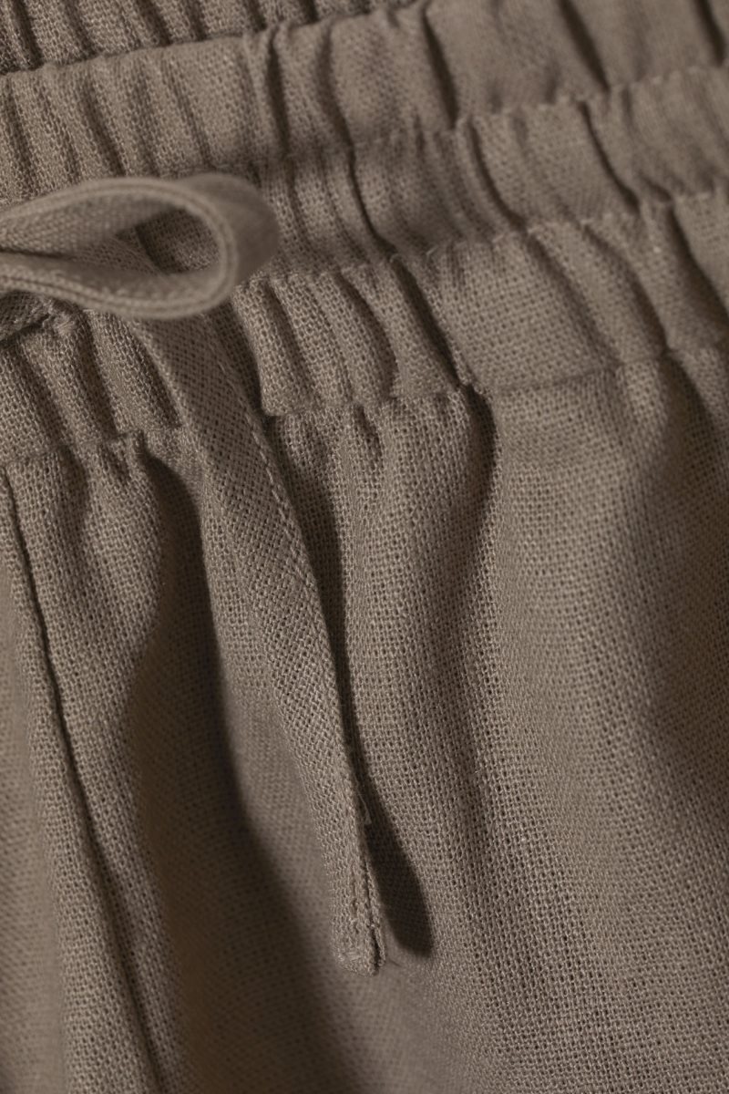 Weekday Tyler Linen Blend Shorts Dusty Mole | HVAJ2060